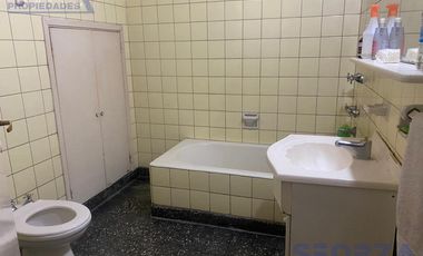 Casa para hacer local en venta a metros de Av peron en San Miguel