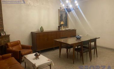 Casa para hacer local en venta a metros de Av peron en San Miguel