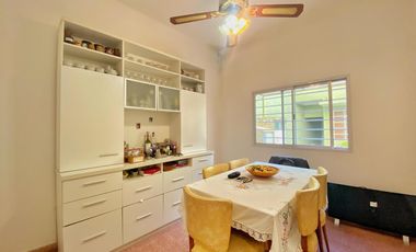 VENTA CASA 5 AMB 230 M2 PATIO TERRAZA GERLI