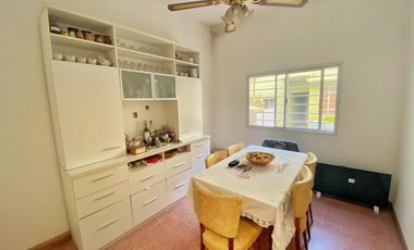 VENTA CASA 5 AMB 230 M2 PATIO TERRAZA GERLI