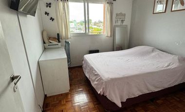 Departamento en Venta en el centro de Campana 3 ambientes con Balcón al frente