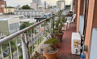 Departamento en Venta en el centro de Campana 3 ambientes con Balcón al frente