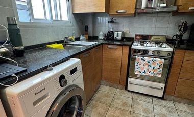 Departamento en Venta en el centro de Campana 3 ambientes con Balcón al frente