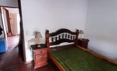 Casa Multifamiliar o Dos casas independientes - Lanus