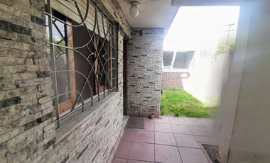 Casa Multifamiliar o Dos casas independientes - Lanus