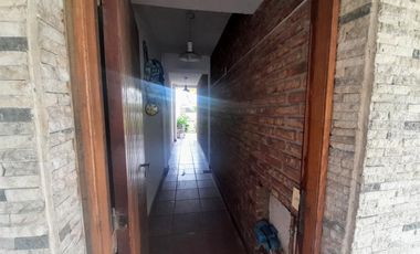 Casa Multifamiliar o Dos casas independientes - Lanus