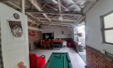 Casa Multifamiliar o Dos casas independientes - Lanus