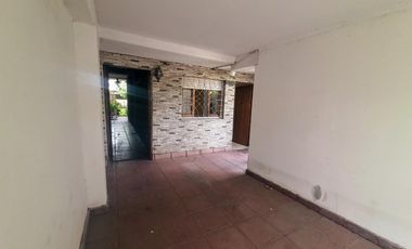 Casa Multifamiliar o Dos casas independientes - Lanus