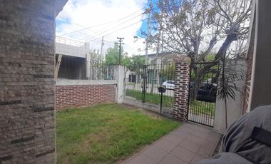 Casa Multifamiliar o Dos casas independientes - Lanus