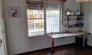 Casa Multifamiliar o Dos casas independientes - Lanus
