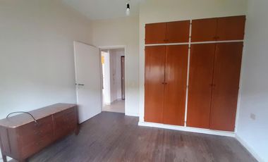 Casa Multifamiliar o Dos casas independientes - Lanus