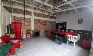 Casa Multifamiliar o Dos casas independientes - Lanus