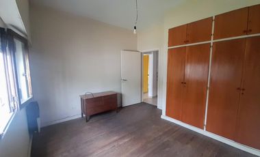 Casa Multifamiliar o Dos casas independientes - Lanus