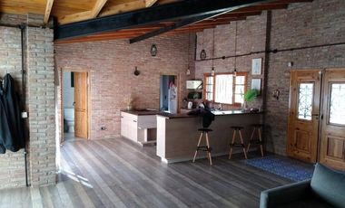 Casa en venta - 3 Dormitorios 3 Baños - 1510mts2 - La Plata
