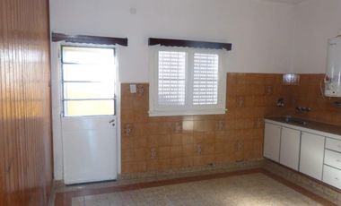 PH  al frente de 3 ambientes con cochera patio y terraza - Wilde