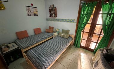 Casa en  4 amb con patio y garage