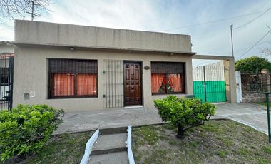 Casa en  4 amb con patio y garage