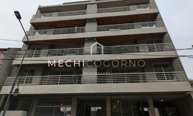 Departamento 2 dormitorios venta en Tigre con cochera