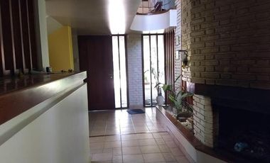 Venta Permuta Importante Residencia 6 Ambientes Magnifica Arquitectura