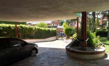 Venta Permuta Importante Residencia 6 Ambientes Magnifica Arquitectura