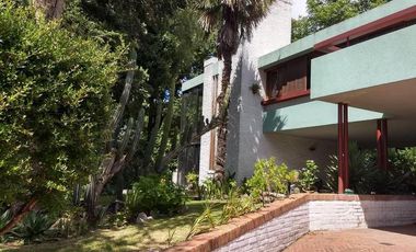 Venta Permuta Importante Residencia 6 Ambientes Magnifica Arquitectura