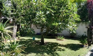 Venta Permuta Importante Residencia 6 Ambientes Magnifica Arquitectura