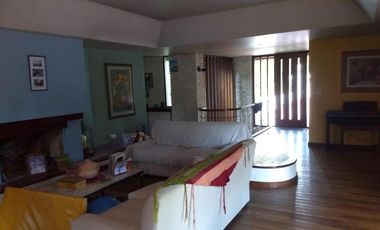 Venta Permuta Importante Residencia 6 Ambientes Magnifica Arquitectura