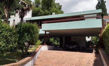 Venta Permuta Importante Residencia 6 Ambientes Magnifica Arquitectura