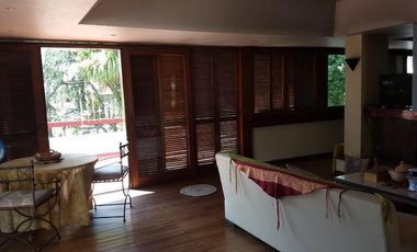 Venta Permuta Importante Residencia 6 Ambientes Magnifica Arquitectura