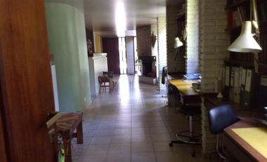 Venta Permuta Importante Residencia 6 Ambientes Magnifica Arquitectura