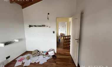 Venta PH 3 ambientes con balcón en Bernal