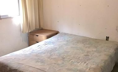 Venta casa 6 ambientes con cochera, patio con parrilla y terraza  en Quilmes (24989)