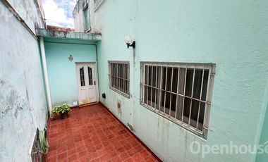 VENTA CASA AMPLIA Y LUMINOSA EN EL CORAZÓN DE MATADEROS