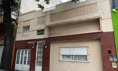 VENTA CASA AMPLIA Y LUMINOSA EN EL CORAZÓN DE MATADEROS
