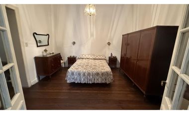VENTA CASA AMPLIA Y LUMINOSA EN EL CORAZÓN DE MATADEROS