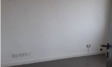 Oficina en venta. Muy luminosa.