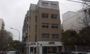 Oficina en venta. Muy luminosa.