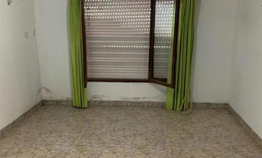 Casa en venta - 2 dormitorios 1 baño 1 cochera - 130mts2  - Mechita
