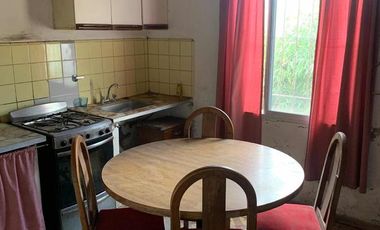 Casa en venta - 2 dormitorios 1 baño 1 cochera - 130mts2  - Mechita