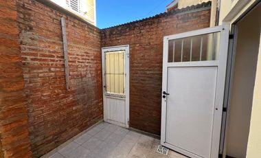 PH de 5 ambientes con dos cocheras en Venta en el centro de Wilde
