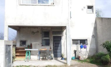 CASA EN VENTA CON GRAN FONDO 4 AMBIENTES EN SAN VICENTE CANNING