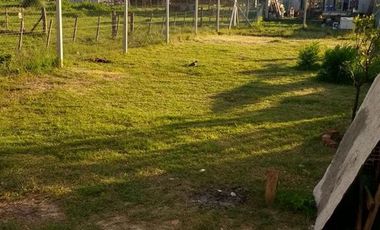 CASA EN VENTA CON GRAN FONDO 4 AMBIENTES EN SAN VICENTE CANNING