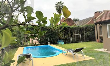 Casa en  venta -4 ambientes -desarrollada totalmente  en planta baja-country Banco Provincia