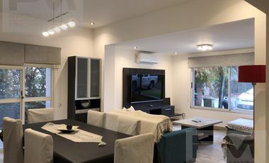 Casa en  venta -4 ambientes -desarrollada totalmente  en planta baja-country Banco Provincia