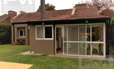 Casa en  venta -4 ambientes -desarrollada totalmente  en planta baja-country Banco Provincia
