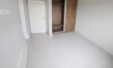 Casa en venta - 3 Dormitorios 4 Baños - Cocheras - 700Mts2 - El Rebenque, Presidente Perón, Guernica