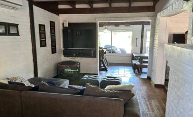 Casa en venta Campos de Echeverria Canning