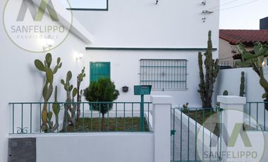 Casa - Venta -  Villa Dominico