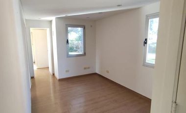 Casa en venta - 4 Dormitorios 2 Baños - Cocheras - 350Mts2 - El Palomar, Cañuelas