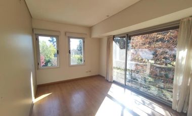 Casa en venta - 4 Dormitorios 2 Baños - Cocheras - 350Mts2 - El Palomar, Cañuelas